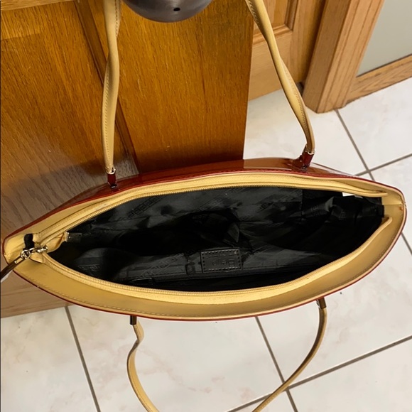 Red Beijo shoulder bag - Picture 6 of 8